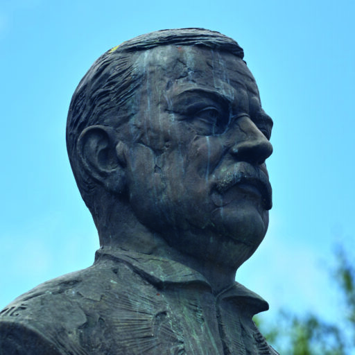 Kip Miroslava Vilharja / Miroslav Vilhar Statue