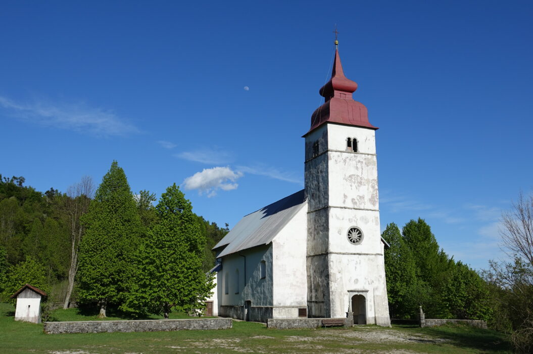Hiking - Planinska gora (Church of St. Mary)